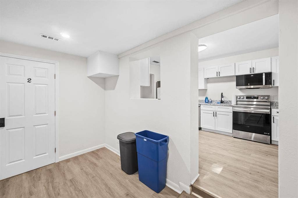 6 BR in Jacksonville