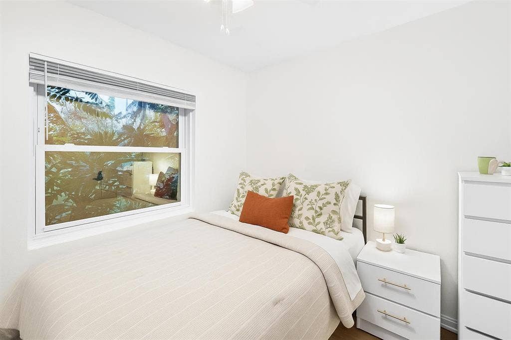 6 BR in Jacksonville