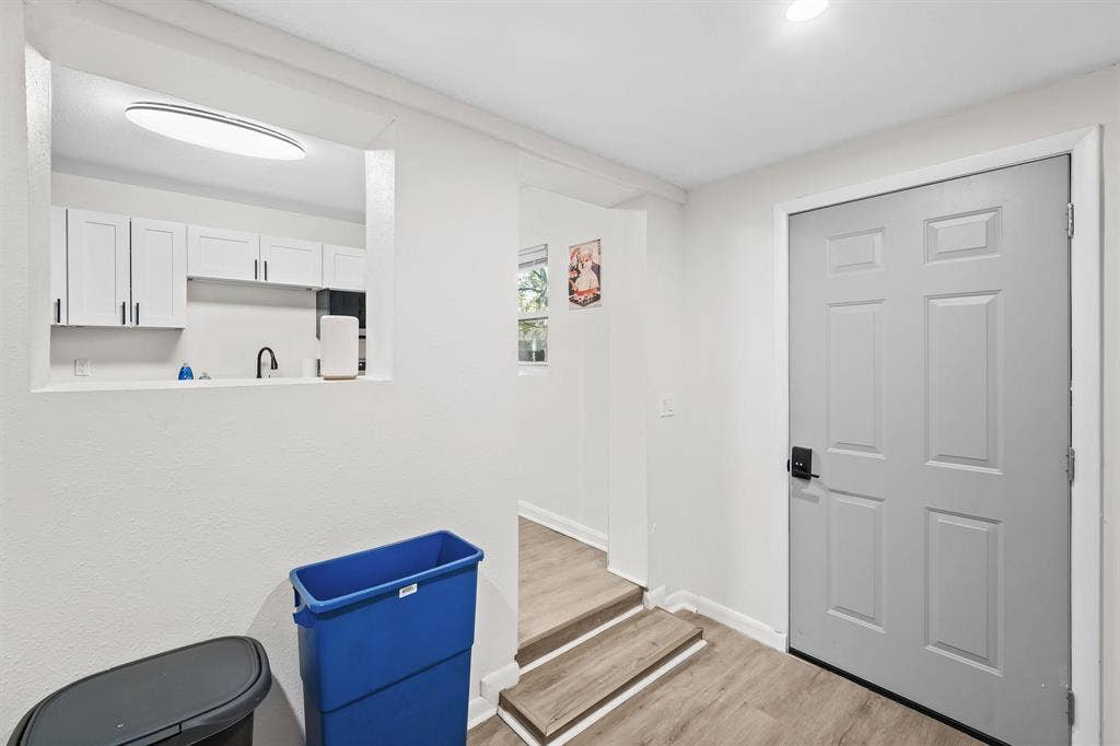 6 BR in Jacksonville