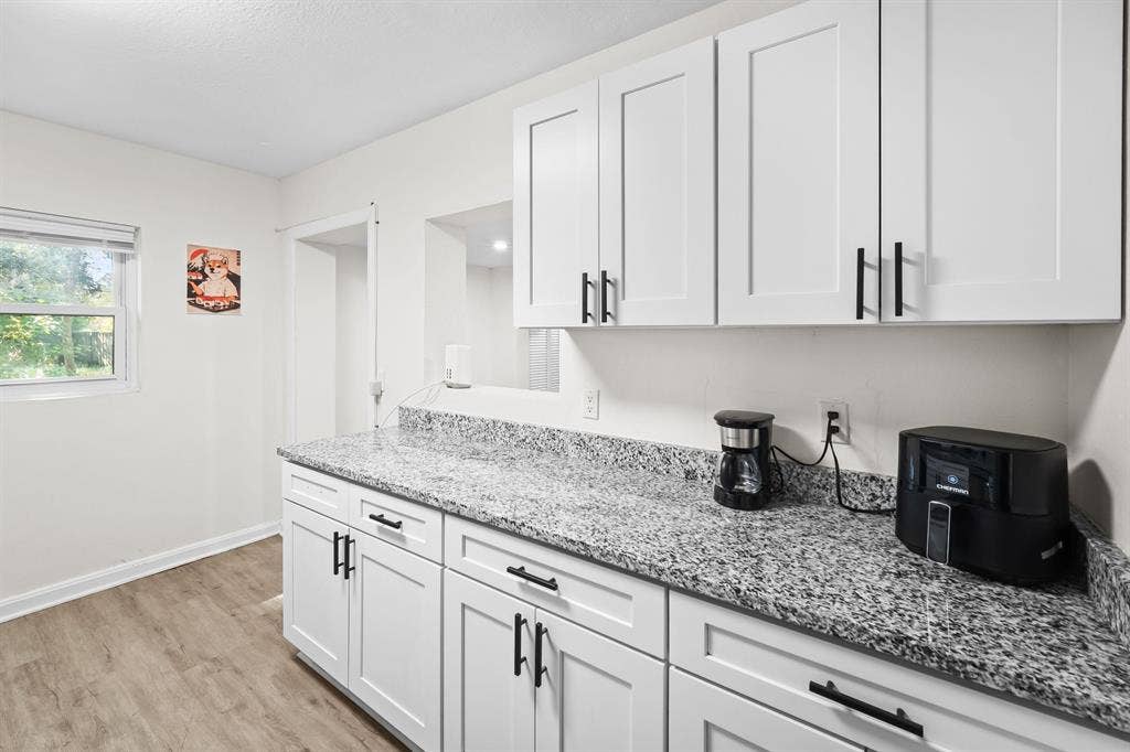 6 BR in Jacksonville