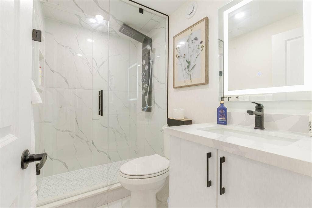 2bed basement apartment in Oakville