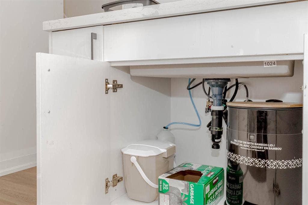 2bed basement apartment in Oakville