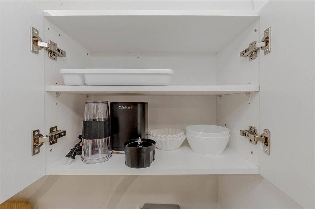 2bed basement apartment in Oakville