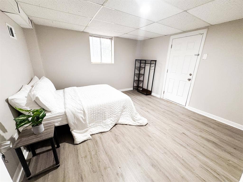 8 BR in Conley
