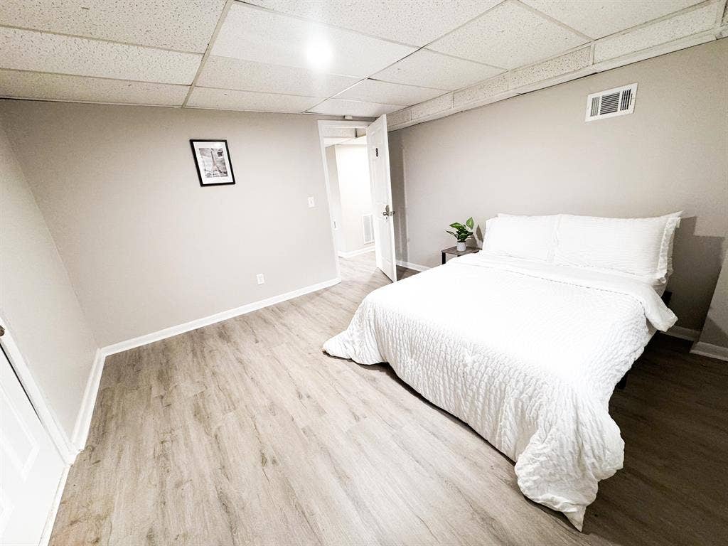 8 BR in Conley