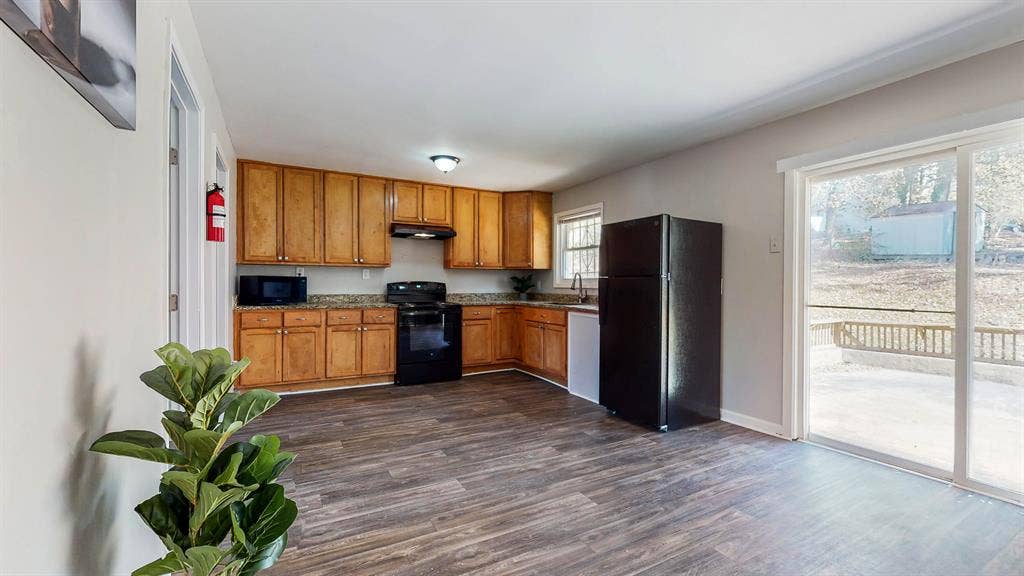 5 BR in College Park