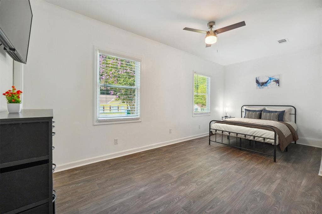 6 BR in College Park