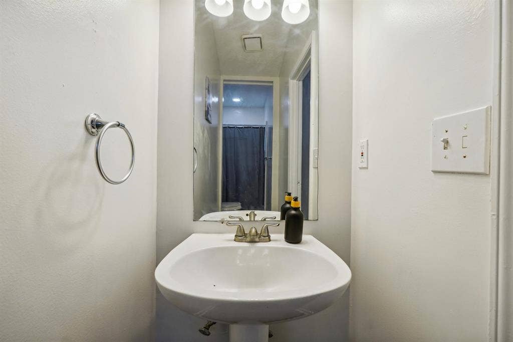 6 BR in College Park