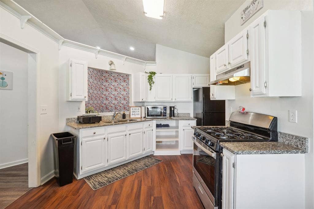 6 BR in College Park