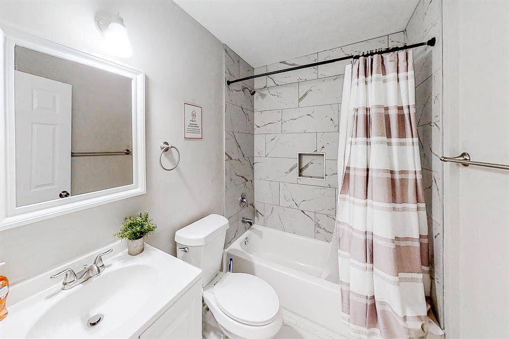 10 BR in Decatur