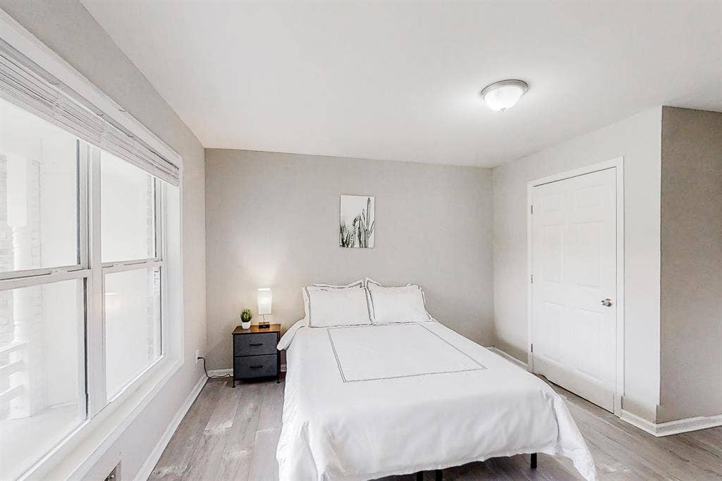 10 BR in Decatur