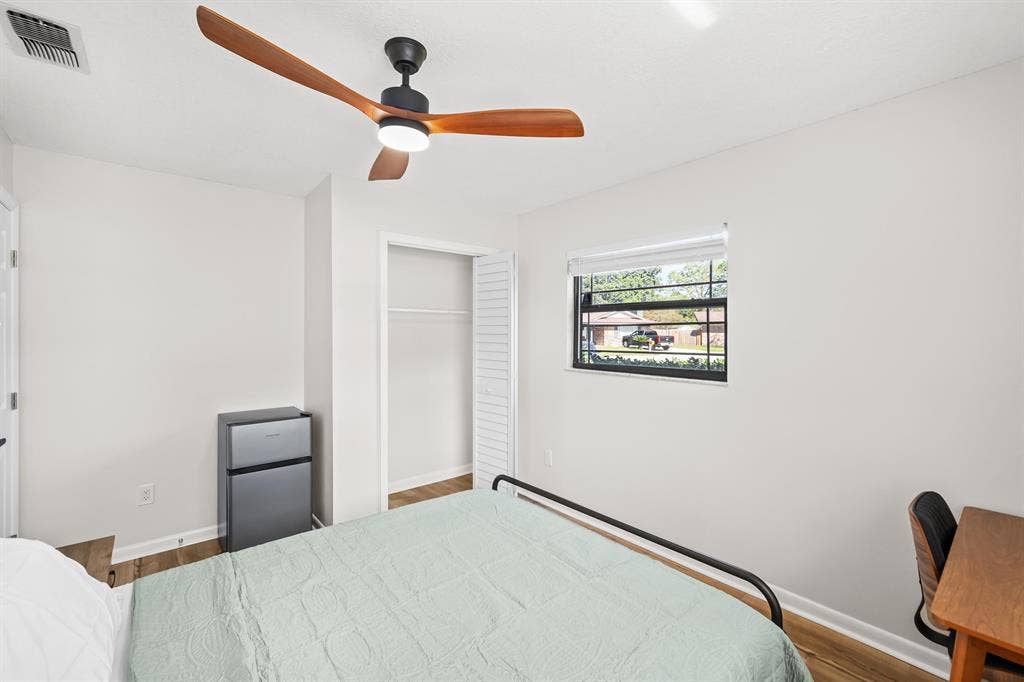 6 BR in Jacksonville