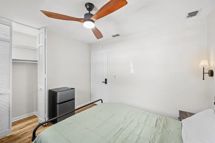 6 BR in Jacksonville