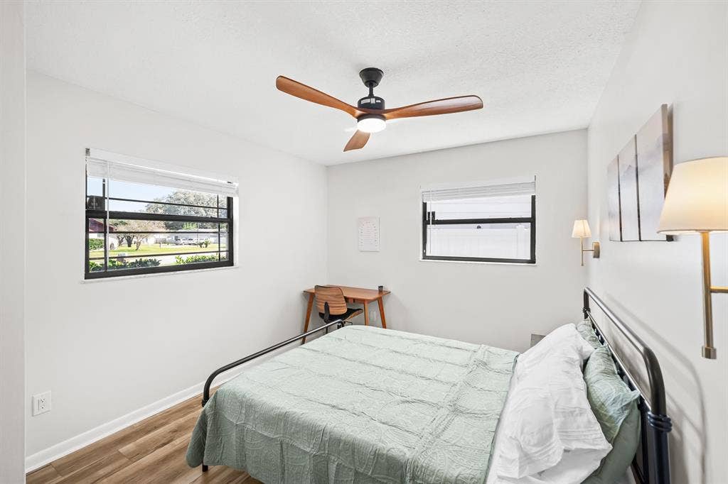 6 BR in Jacksonville