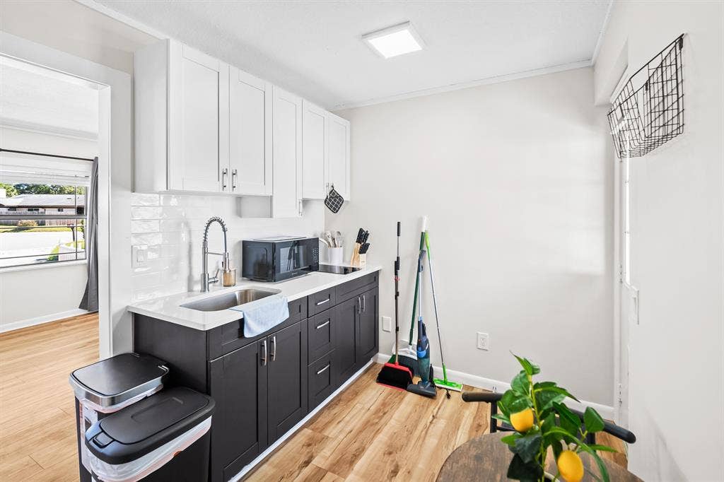 6 BR in Jacksonville