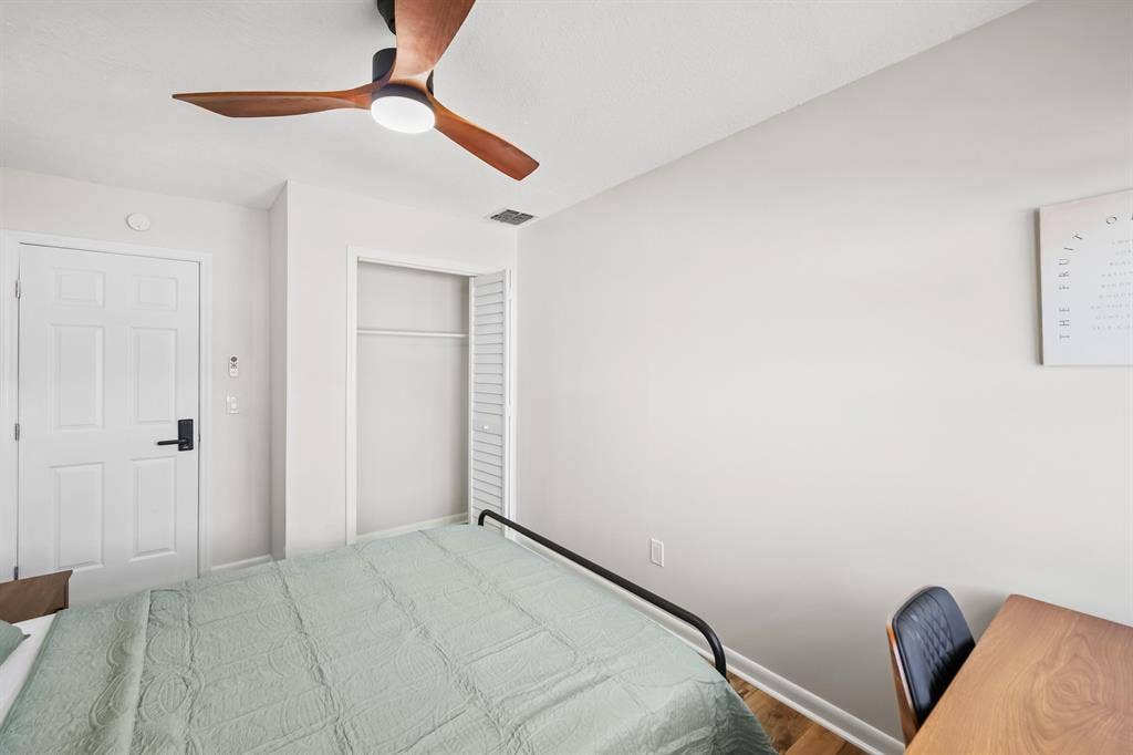 6 BR in Jacksonville