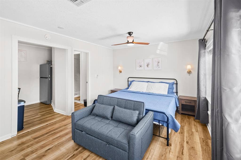 6 BR in Jacksonville