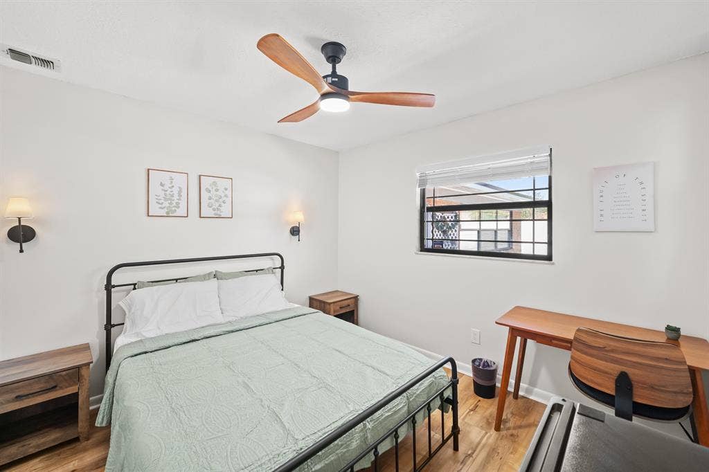 6 BR in Jacksonville