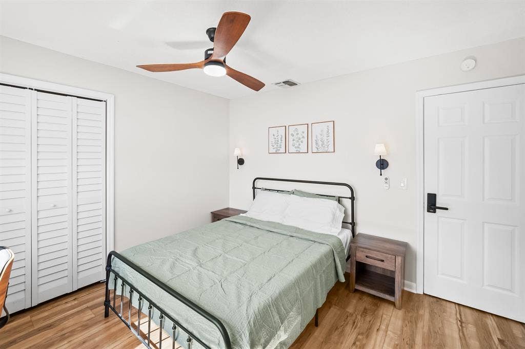 6 BR in Jacksonville