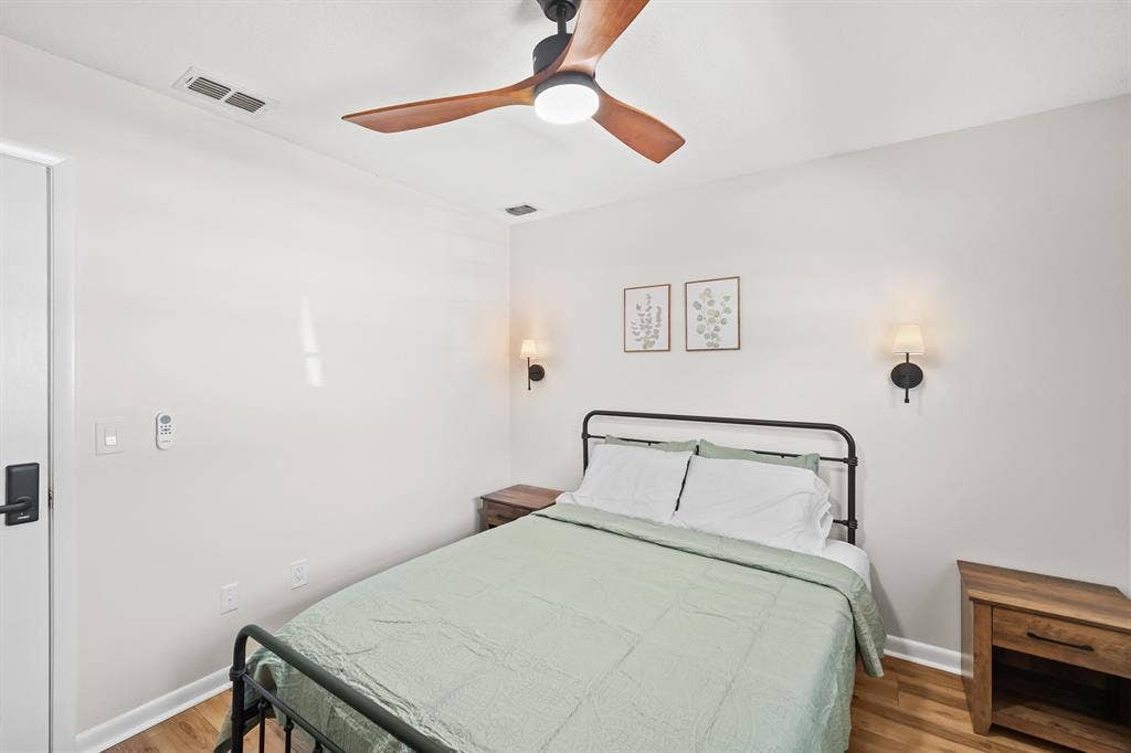 6 BR in Jacksonville