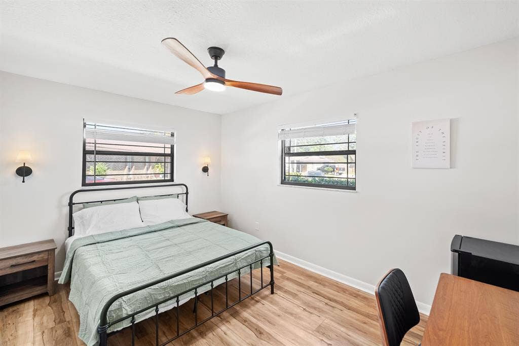 6 BR in Jacksonville