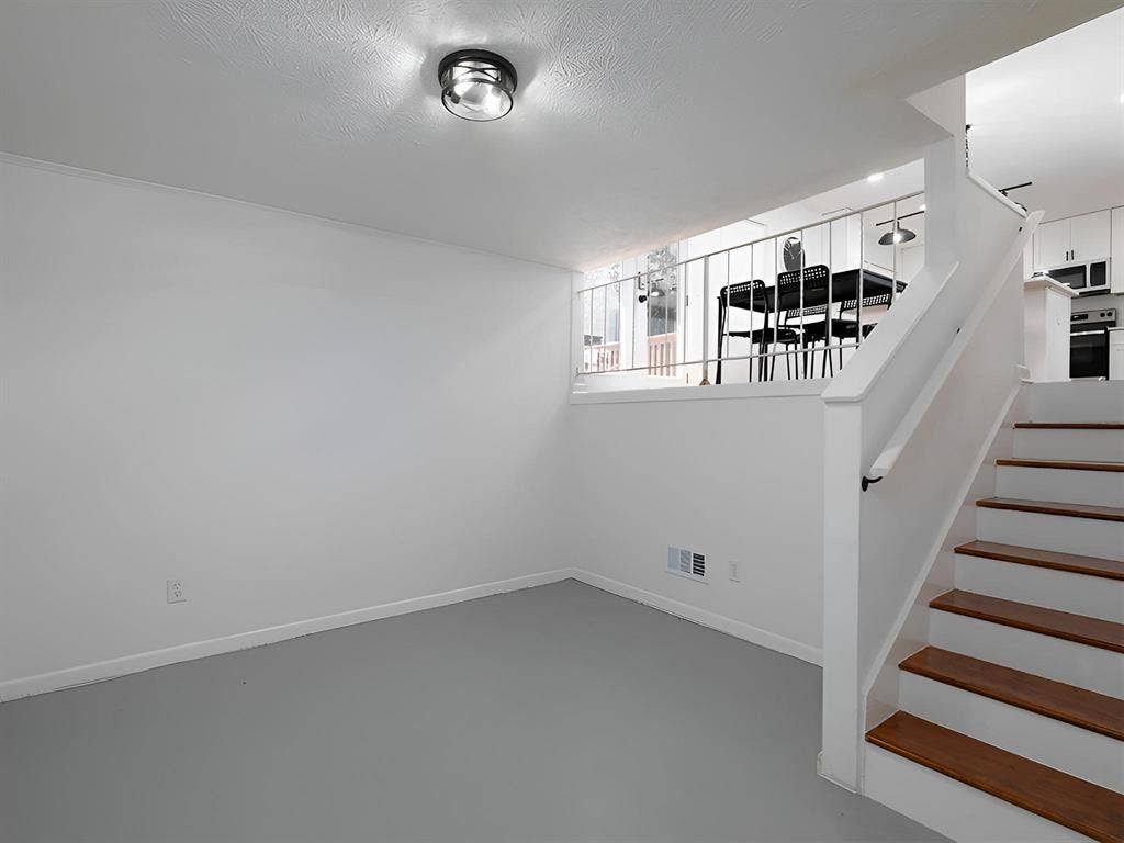 5 BR in Morrow