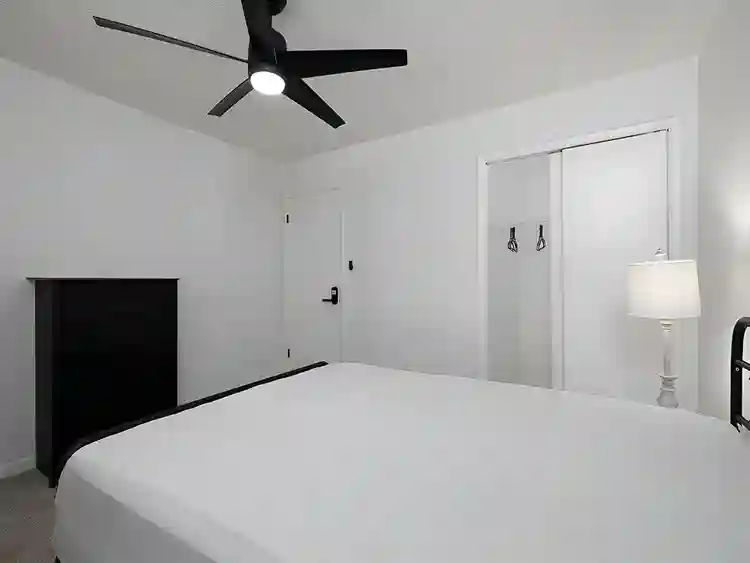 5 BR in Morrow