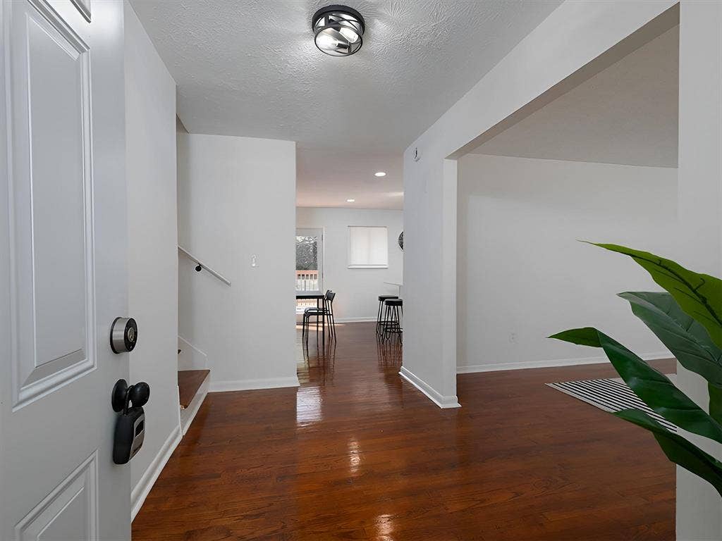 5 BR in Morrow