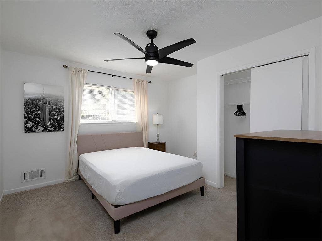 5 BR in Morrow