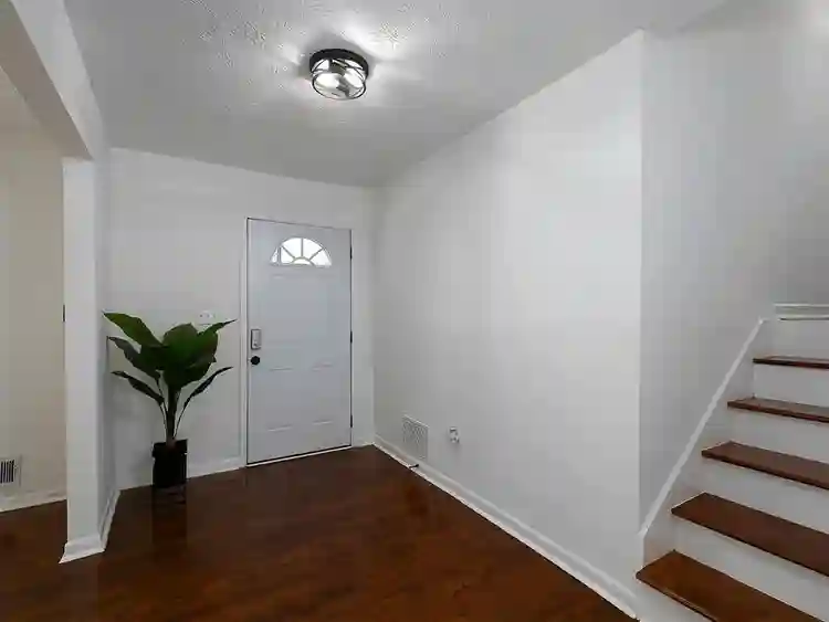 5 BR in Morrow
