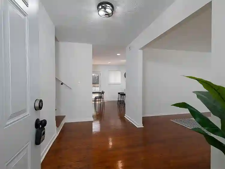 5 BR in Morrow