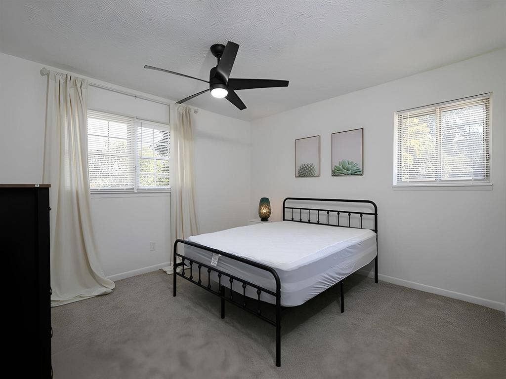 5 BR in Morrow