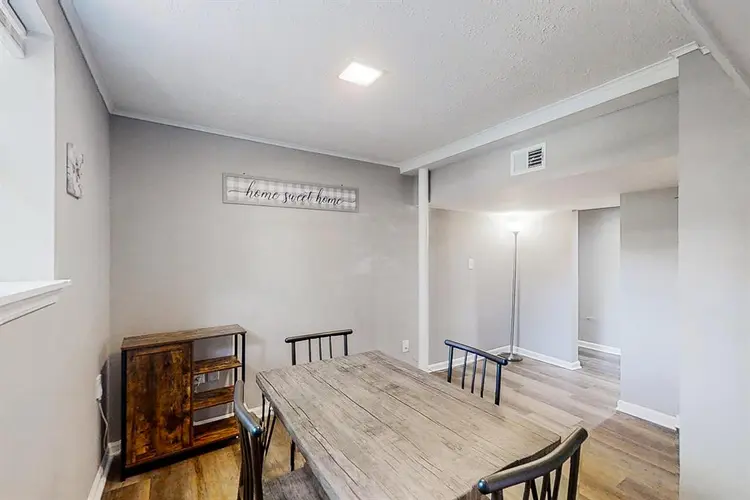 6 BR in Stone Mountain