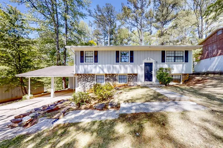 6 BR in Stone Mountain