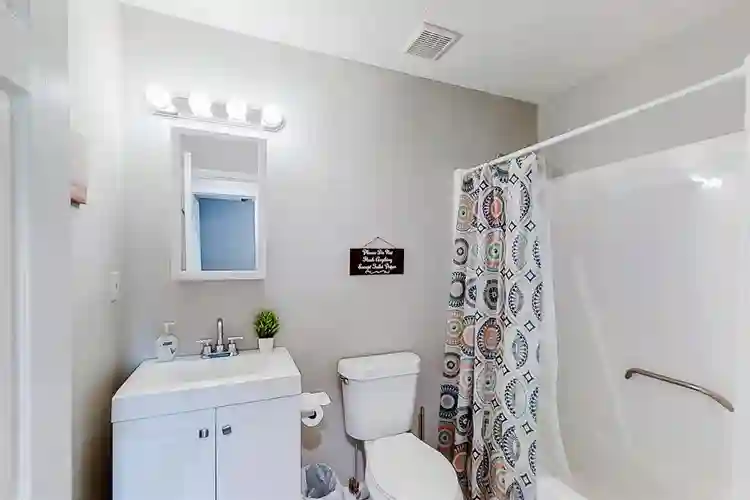 6 BR in Stone Mountain