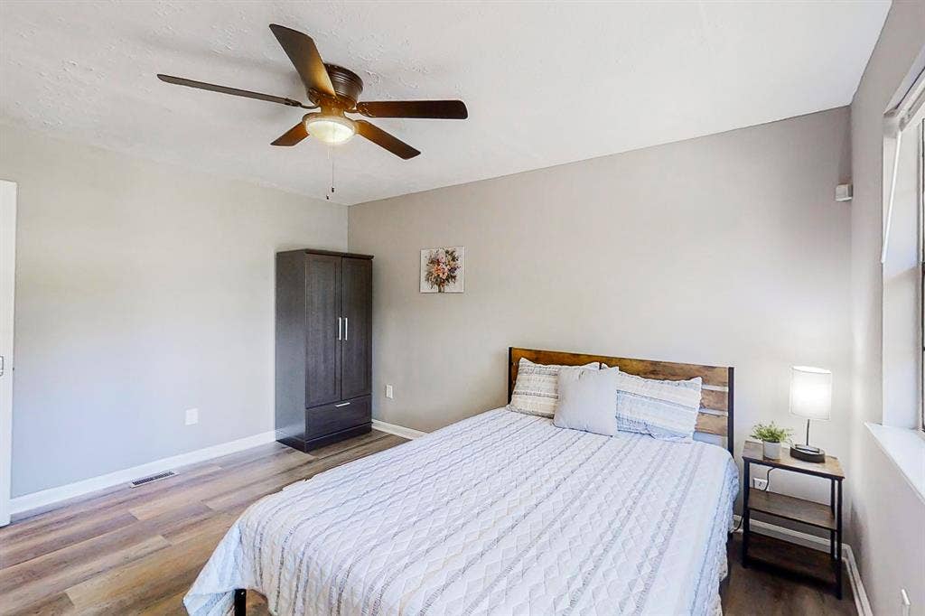 6 BR in Stone Mountain