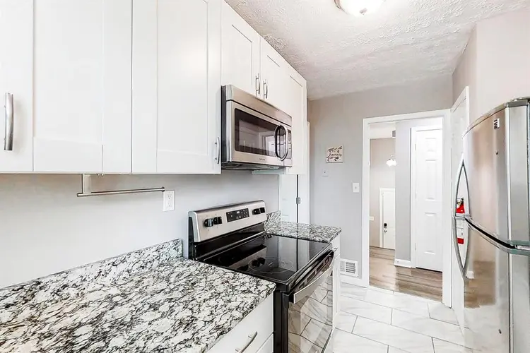 6 BR in Stone Mountain