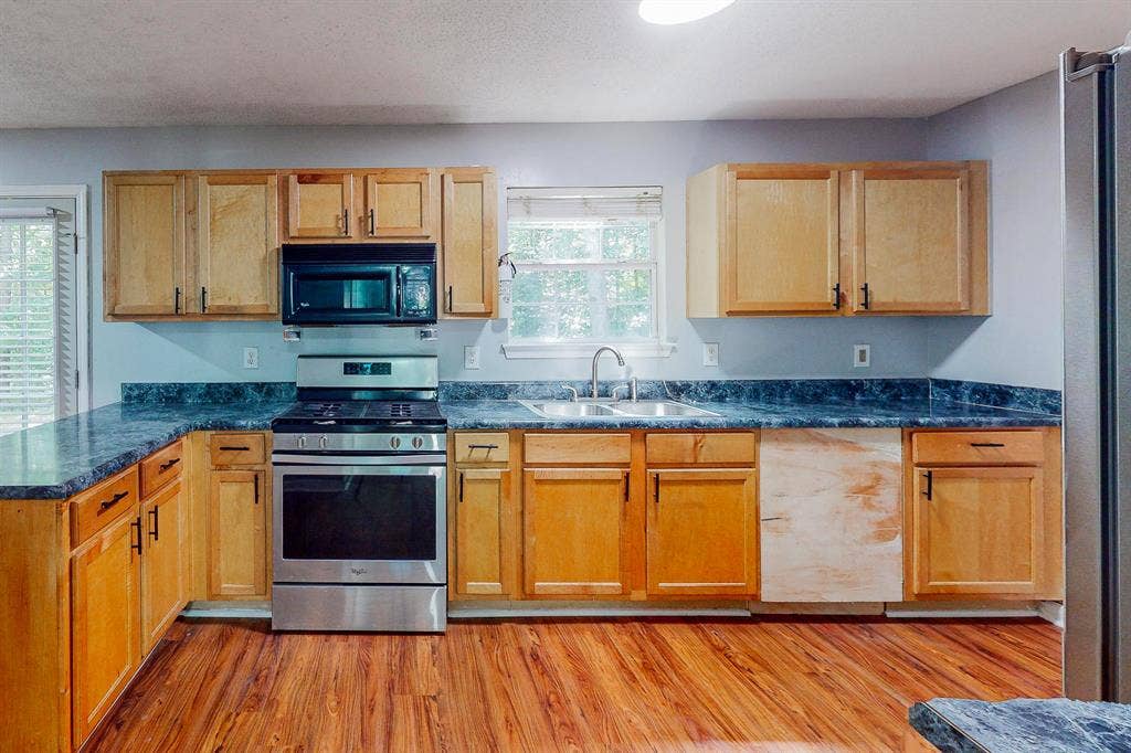 6 BR in Decatur