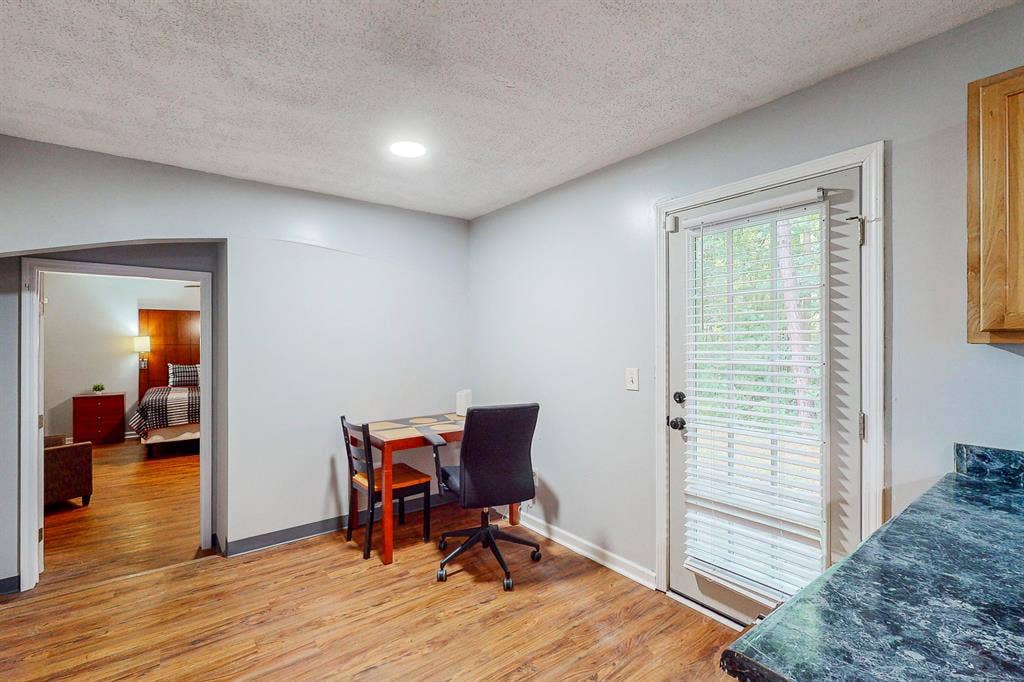 6 BR in Decatur