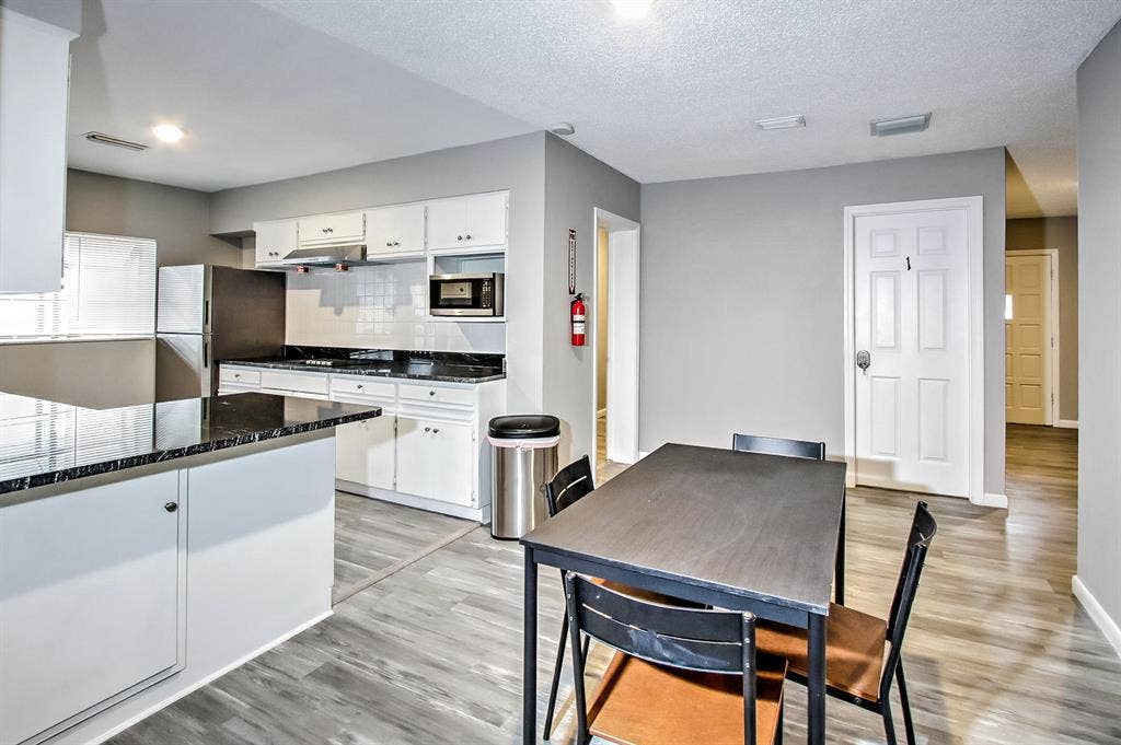 8 BR in Tampa