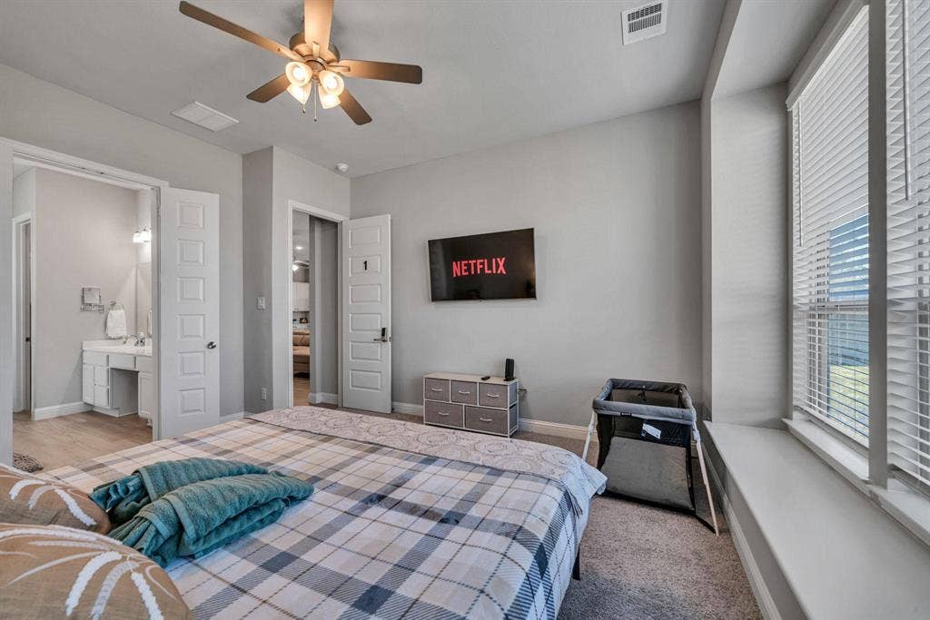6 BR in Katy
