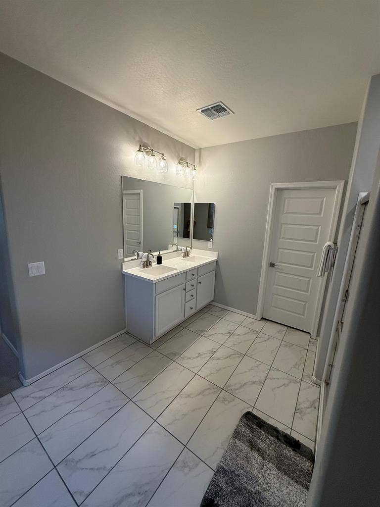 4 BR in Phoenix