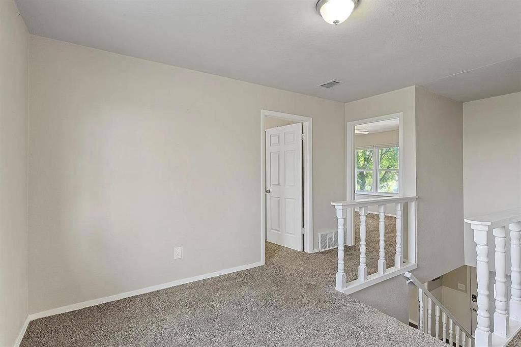 5 BR in Benbrook