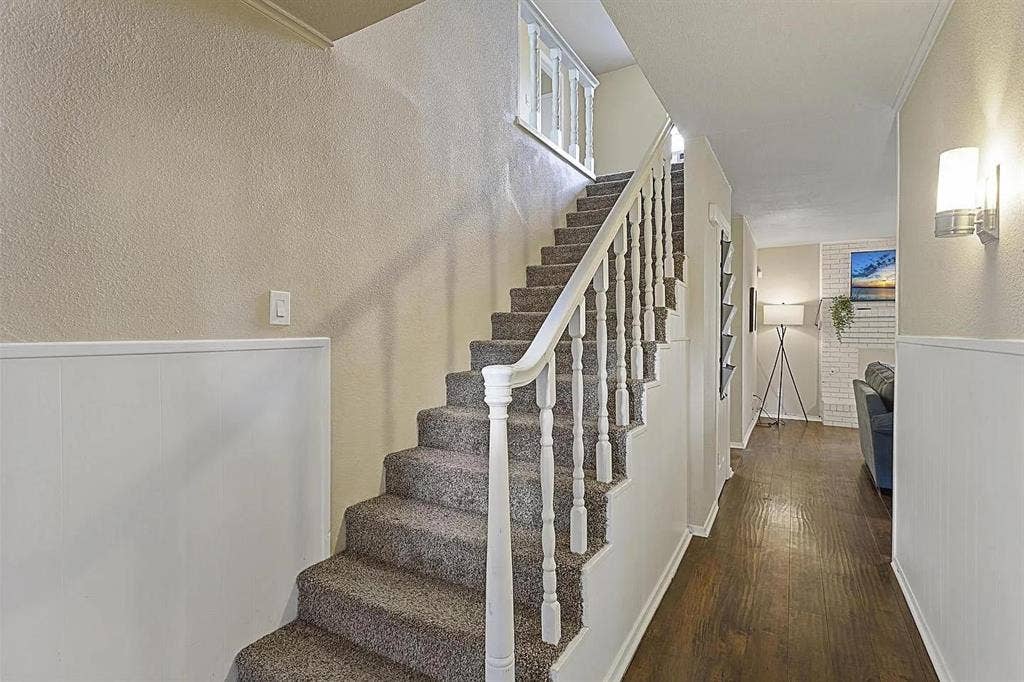5 BR in Benbrook