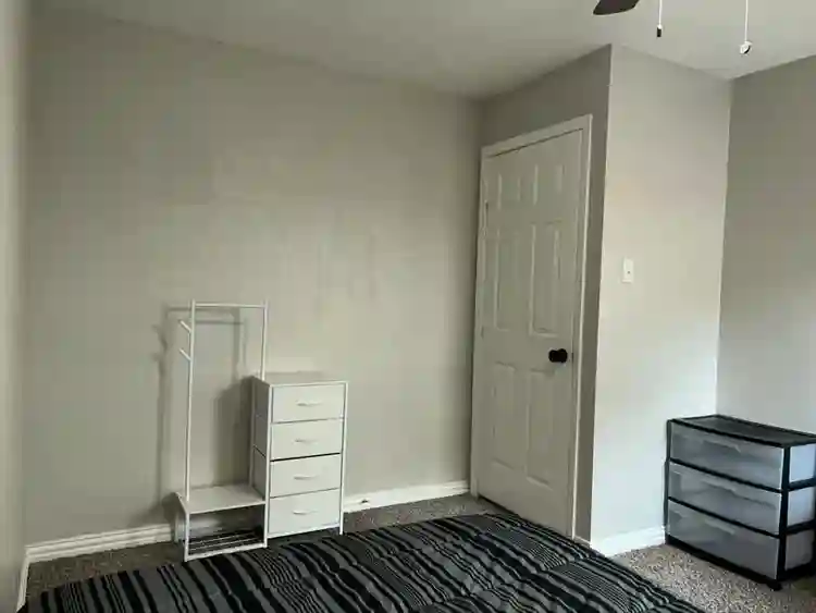 5 BR in Dallas