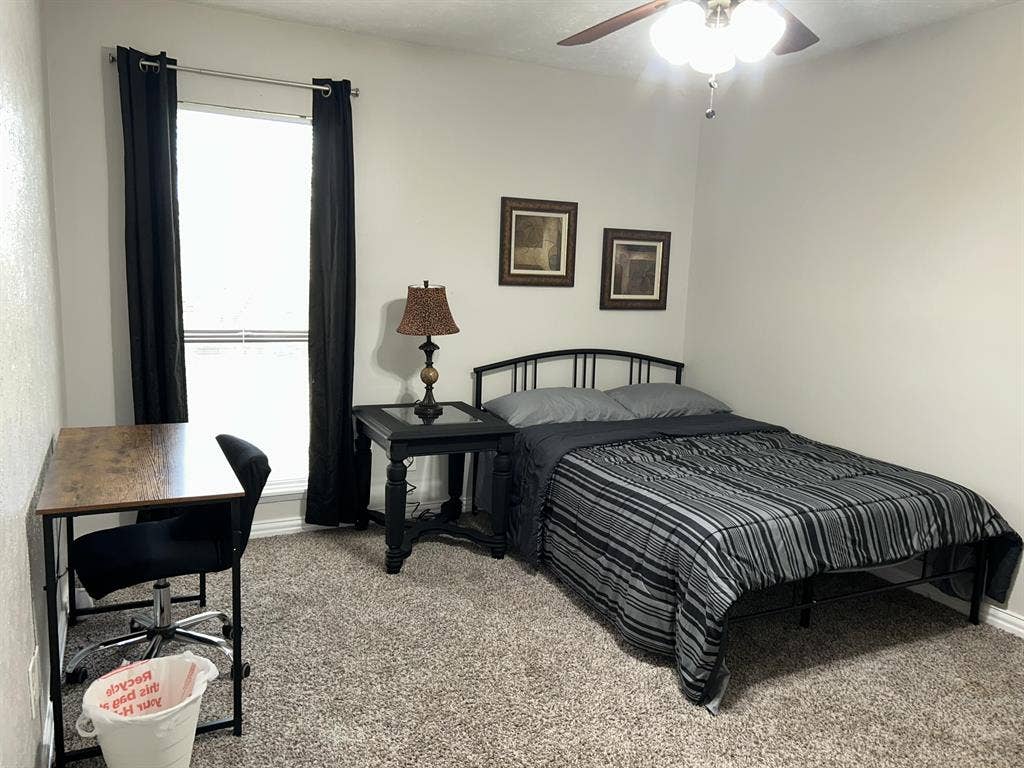 5 BR in Dallas