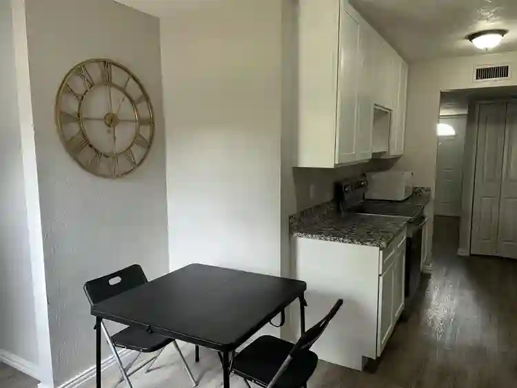 5 BR in Dallas