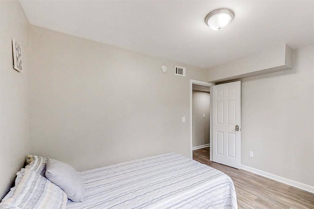 9 BR in Decatur