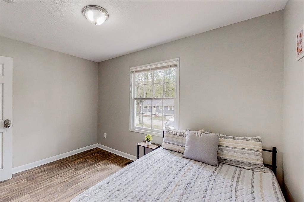 9 BR in Decatur