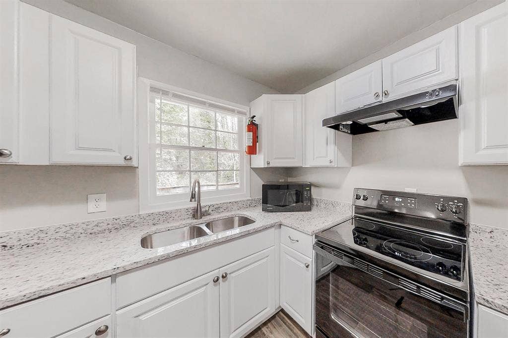 9 BR in Decatur